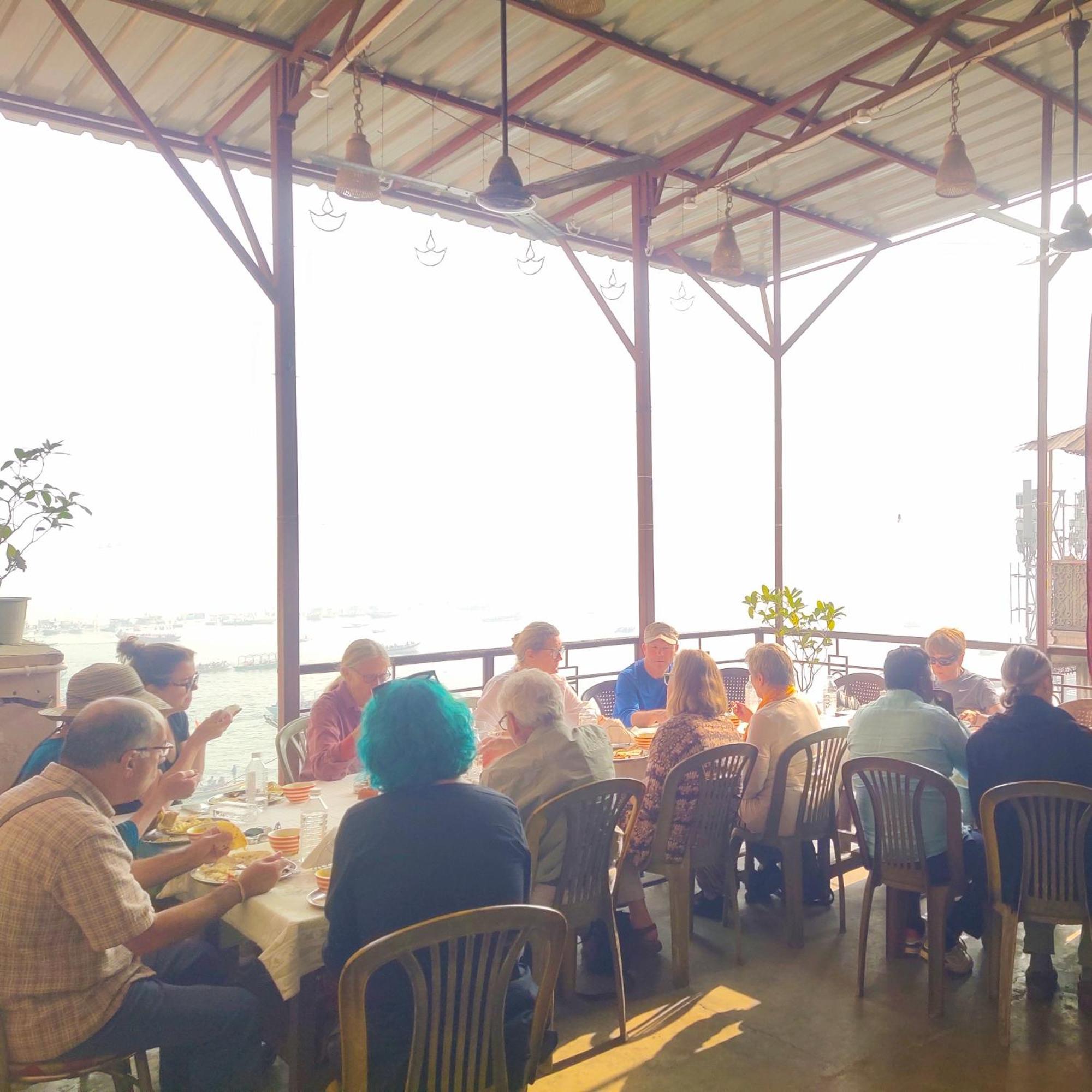 Sunrise Lodge Varanasi Ngoại thất bức ảnh