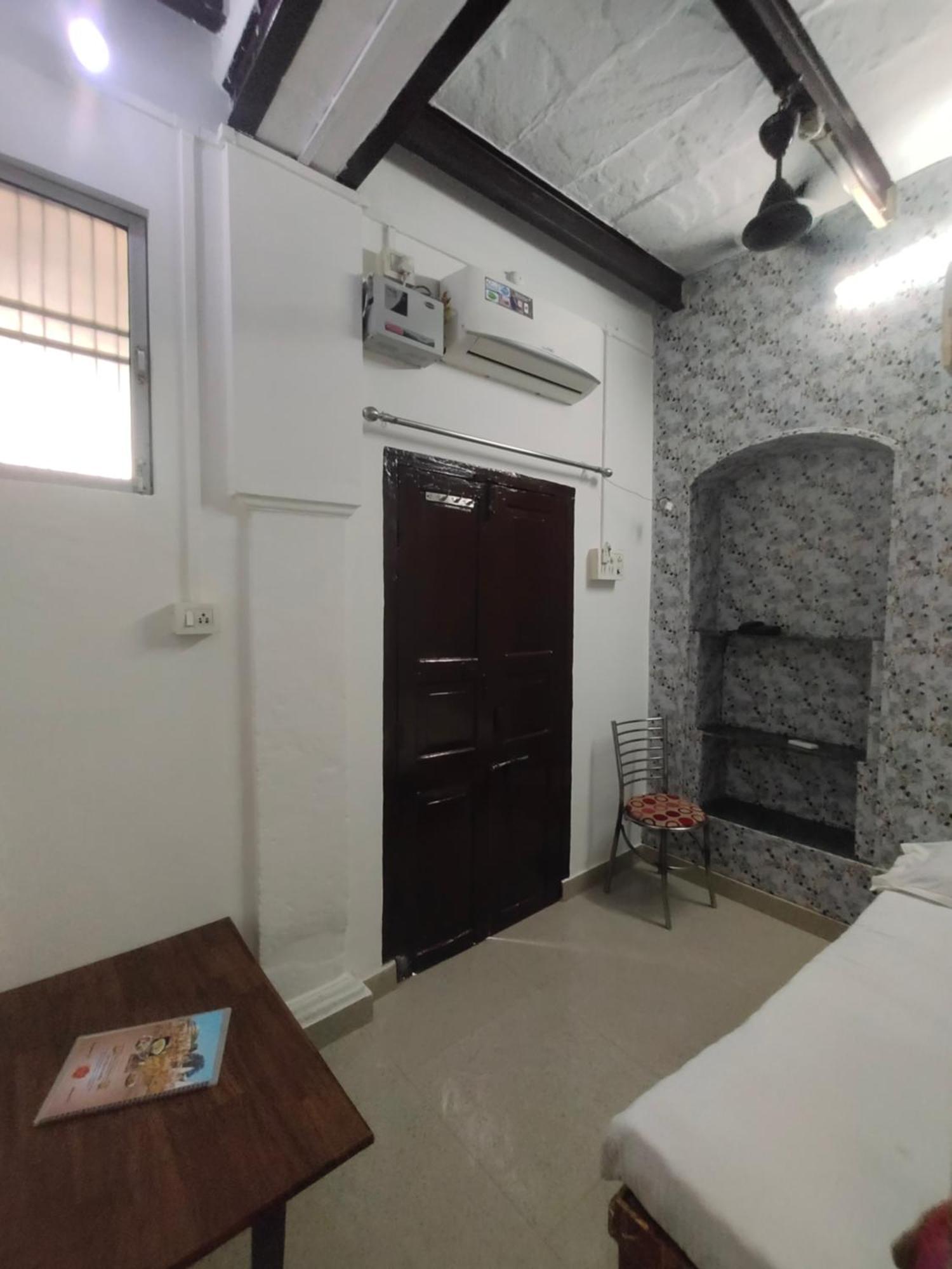 Sunrise Lodge Varanasi Phòng bức ảnh